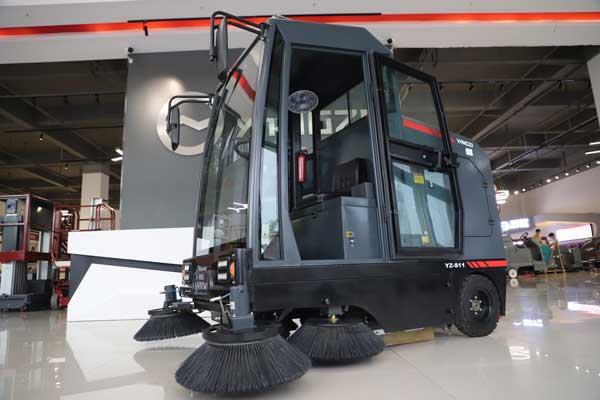 為什么掃地車的電機(jī)老是燒壞，保險絲反而沒燒